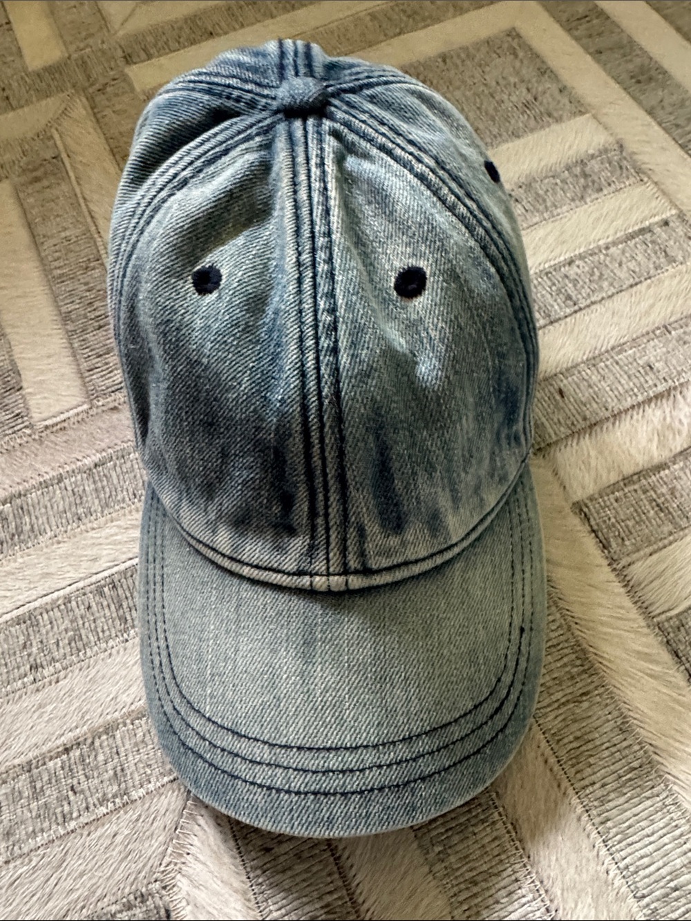 Madewell Women’s ball cap— Light Wash Blue